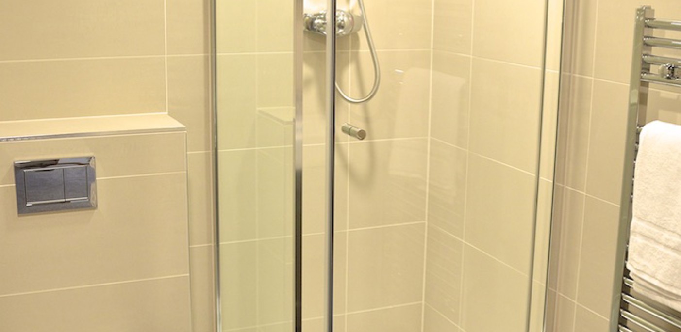 Shower ensuite