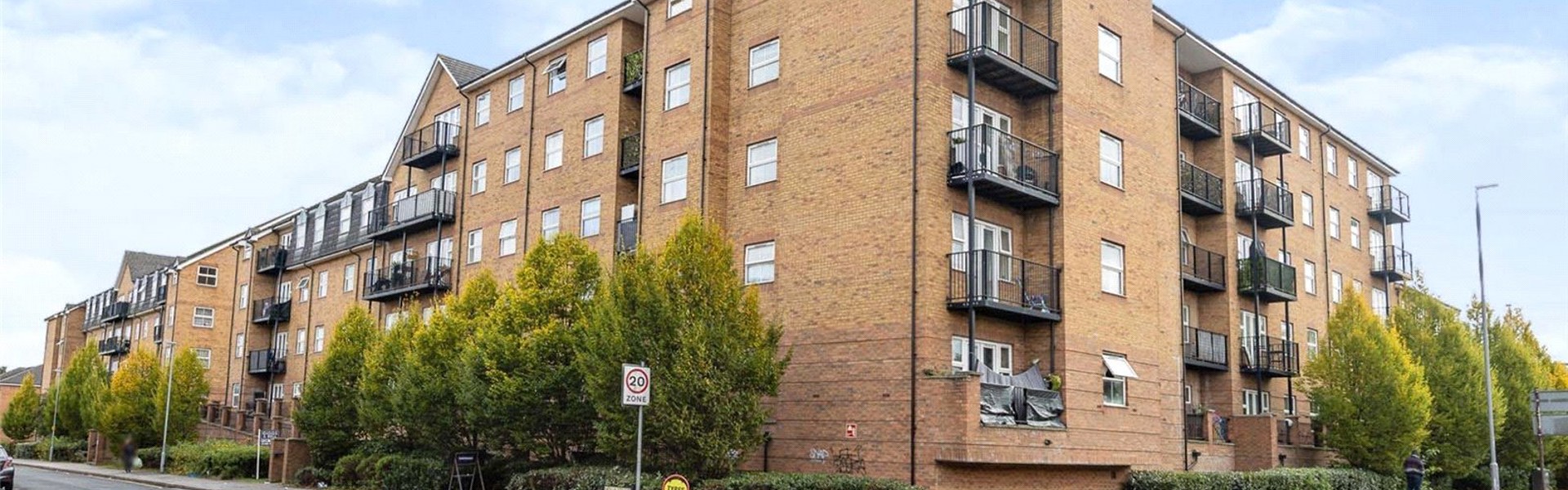 Image For Skyline Place LU1